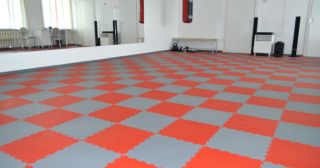 Резиновое покрытие для спортзала Верхняя Пышма, цена от 892 руб.